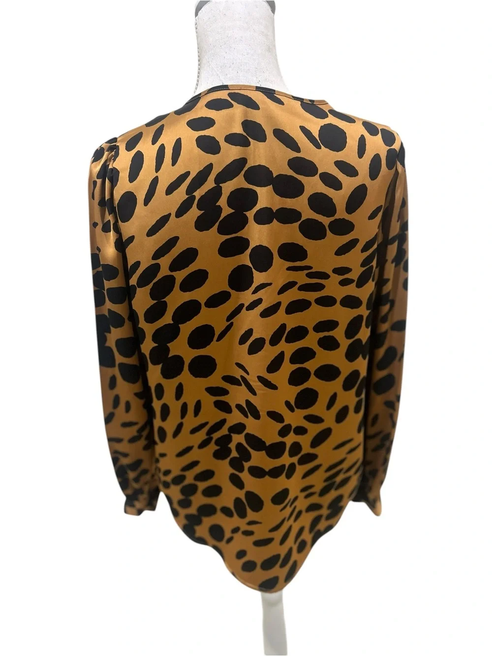 J crew Ruffled V-Neck Long Sleeve blouse caramel black dot print size medium